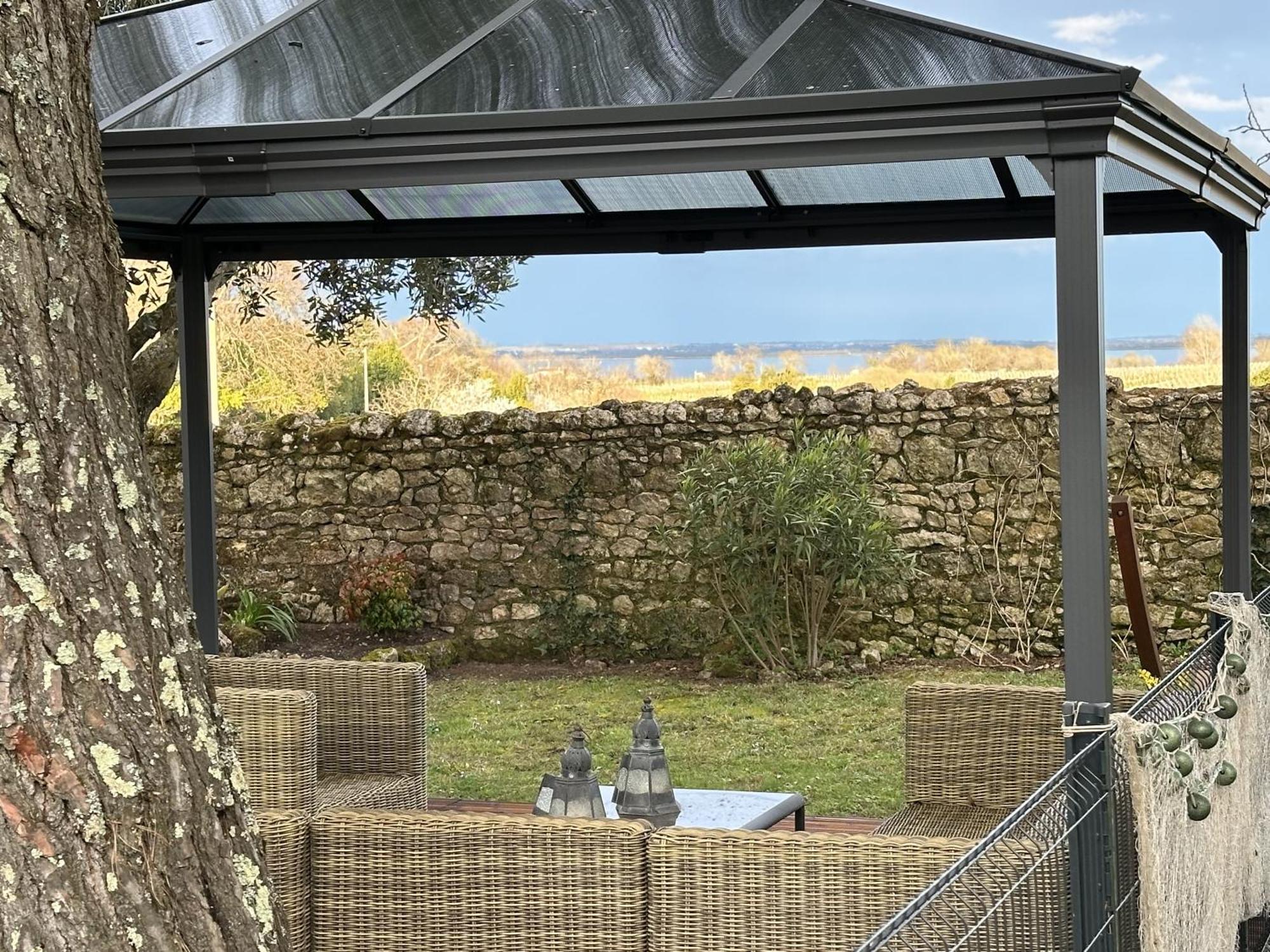 Maison Jeroboam Saint-Estèphe Esterno foto